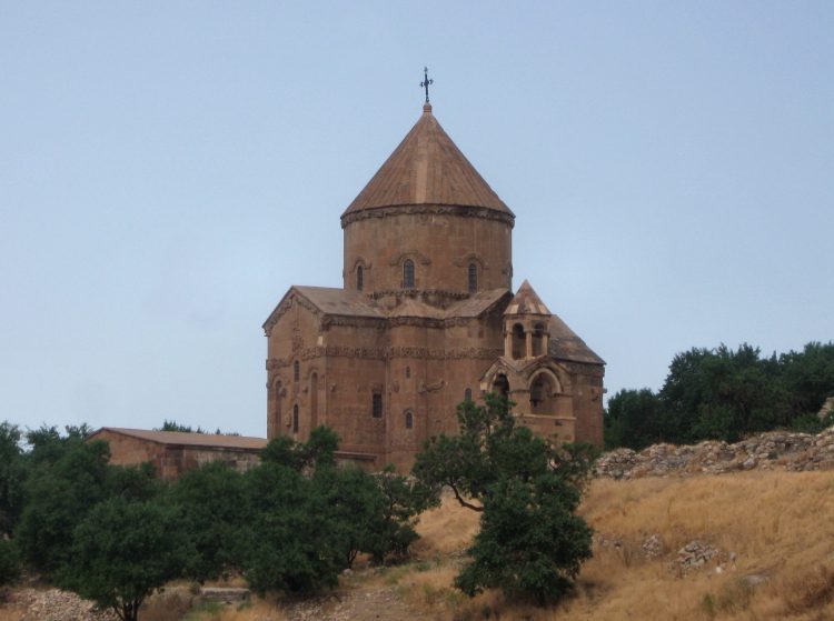 شهر وان و کلیسای سنت صوفیا